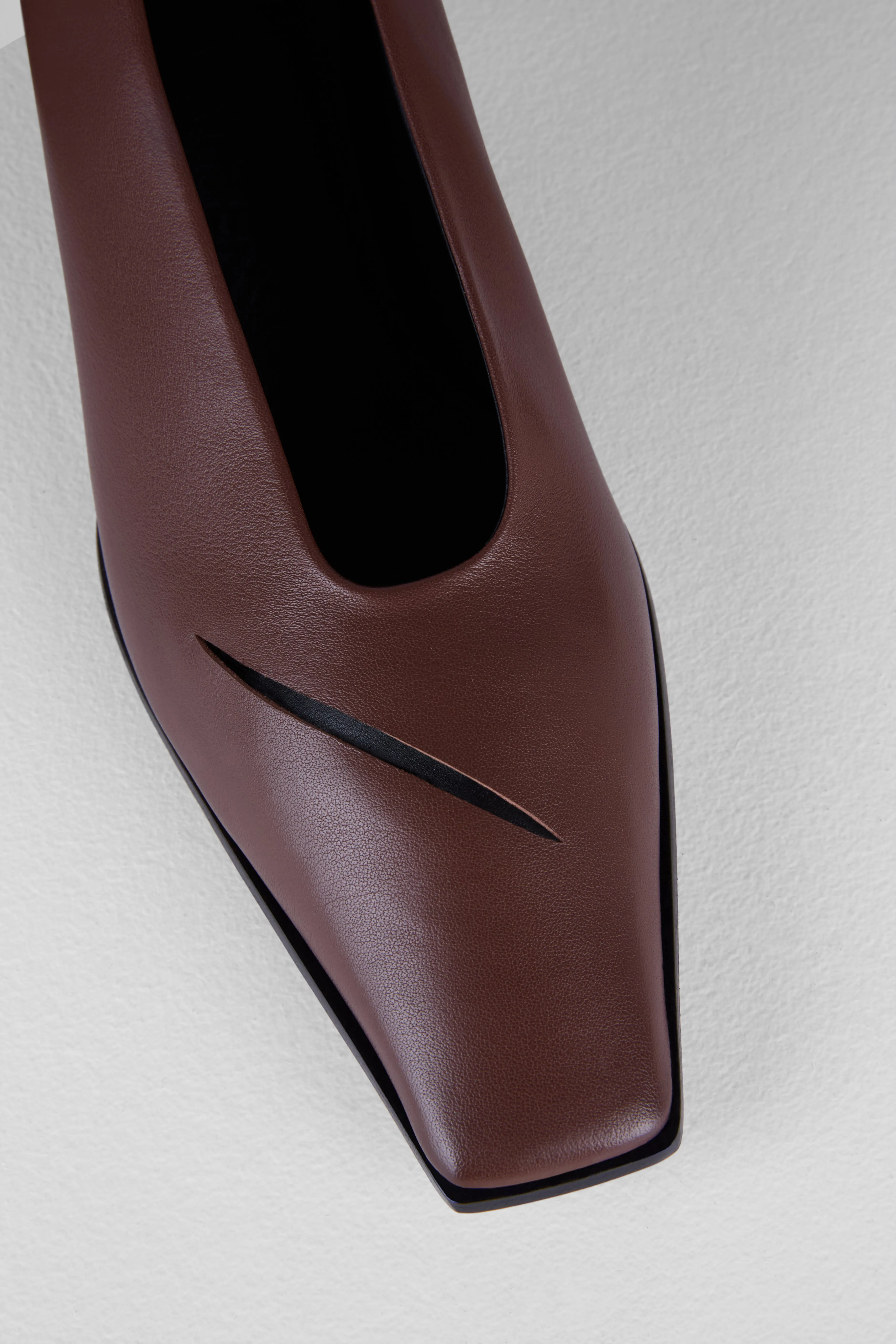 Spacco Pumps in Bruciato Nero